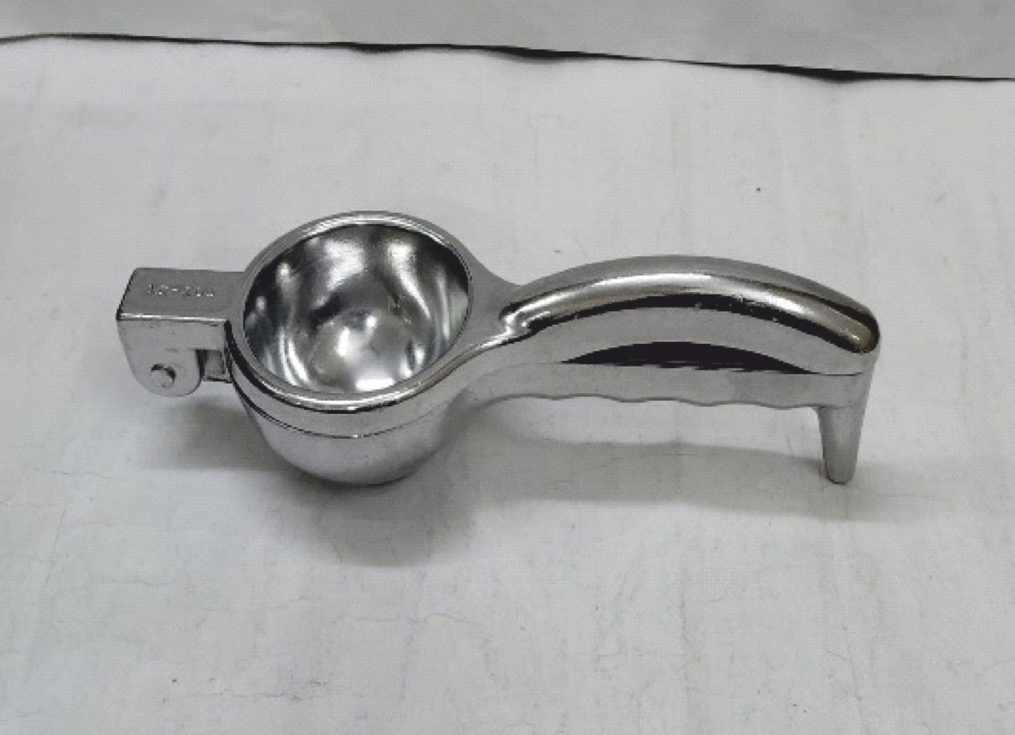 INDIAN ROOTS Lemon Squeezer