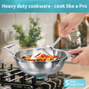 HAWKINS TRIPLY PRO DEEP FRY PAN WITH STAINLESS STEEL LID.