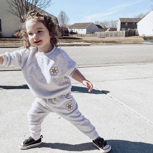 Girls Embroidered Flower Sweatsuit